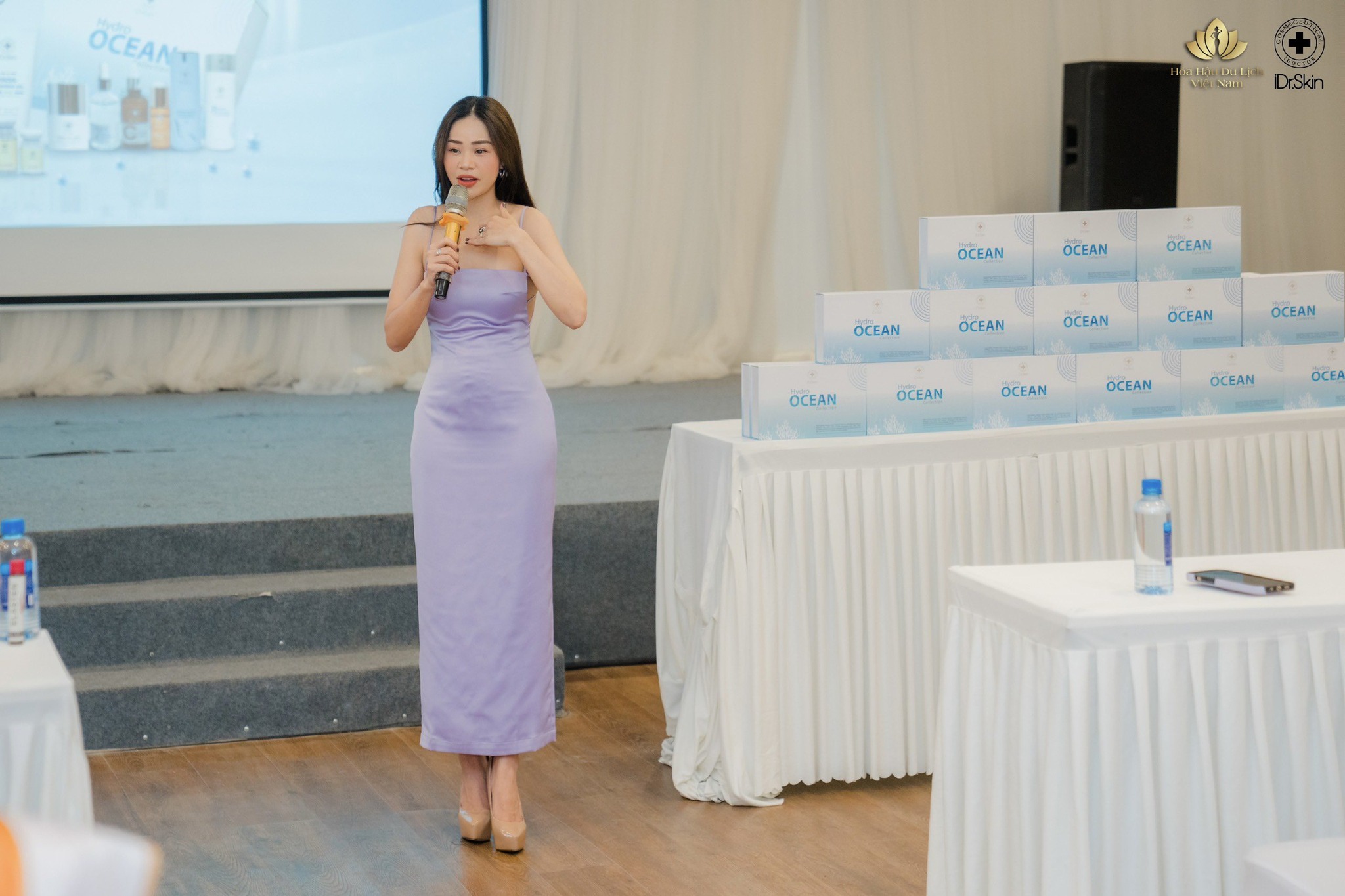 CEO-Sally-Huong-dai-dien-nha-tai-tro-my-pham-hoa-hau-du-lich-viet-nam-2022